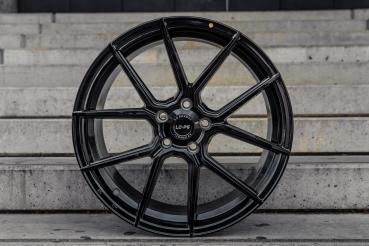 LC–P06 8,5x19 ET33 5x120 72,56 Glossy Black