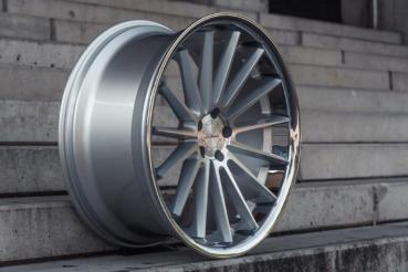 LC–P12 10,5x22 ET20 5x112 66,56 Machined Silver - SS LIP