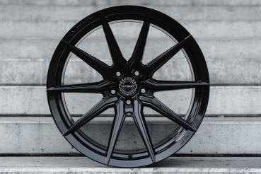 LC–P18 10,5x20 ET45 5x120 72,56 Glossy Black