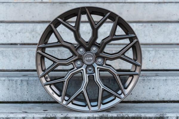 LC–P02 8,5x19 ET30 5x114,3 73,1 Glossy Bronze