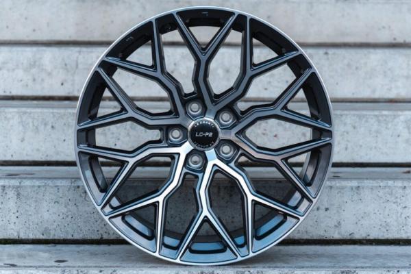 LC–P02 9,5x19 ET38 5x114,3 70,5 Glossy Graphit Mach Face