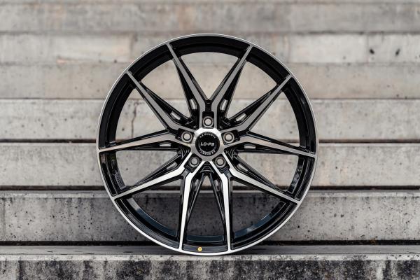 LC–P03 10x20 ET45 5x114,3 70,5 Black Machined