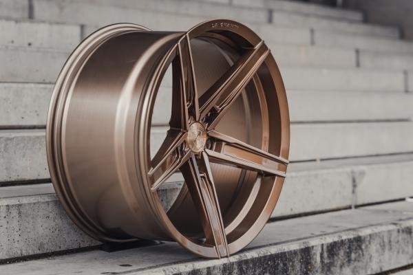 LC–P08 10x20 ET45 5x112 66,6 Glossy Brushed Bronze