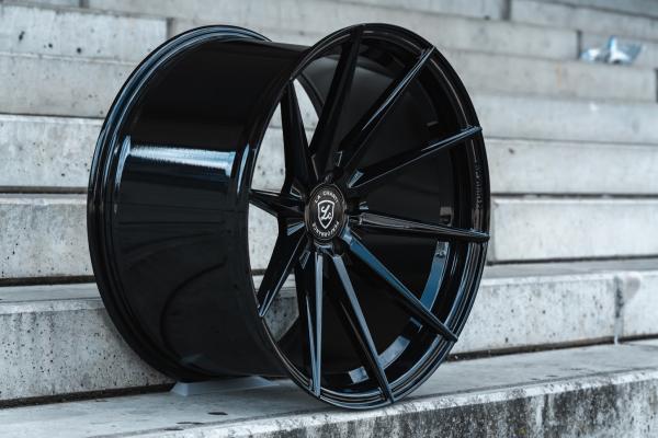 LC–P10 9,5x20 ET35 5x114,3 70,5 Glossy Black