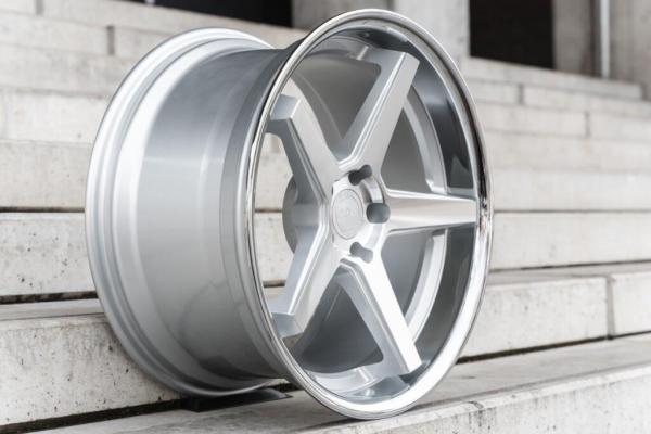 LC–P13 9x20 ET23 5x112 66,56 Machined Silver - SS LIP